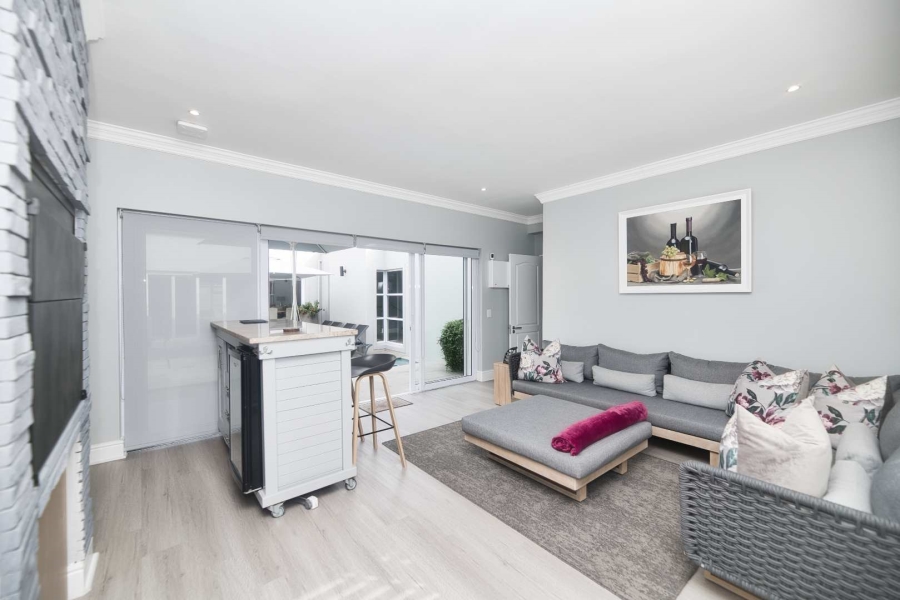 4 Bedroom Property for Sale in Hemel en Aarde Estate Western Cape